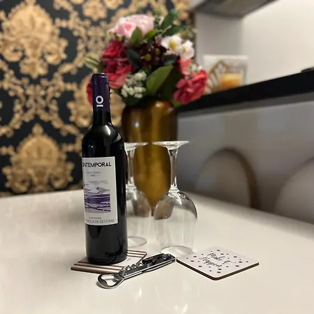 Апартаменти Oriente River By Paula Vaz *